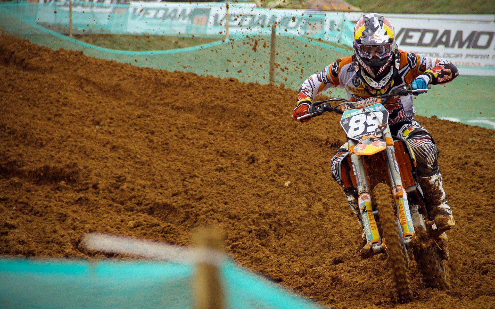 鹿晗与粉丝共话苏超情缘，线上互动点燃足球热情